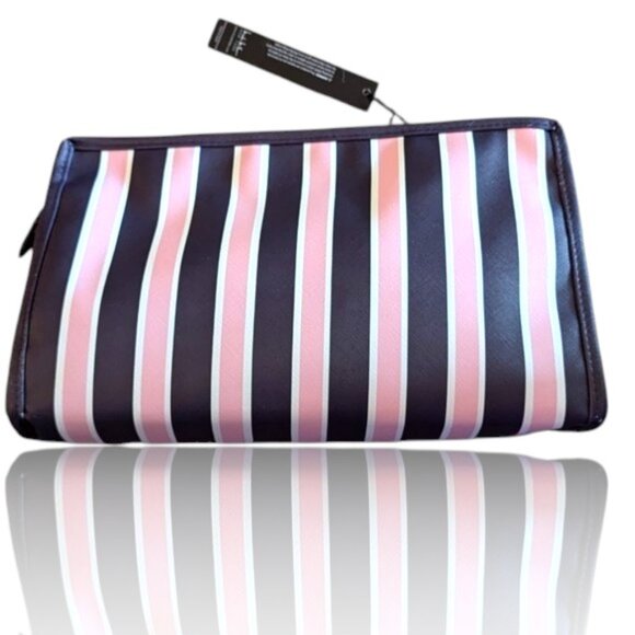 Nicole by Nicole Miller Large Cosmetic Bag NWT - Picture 2 of 4